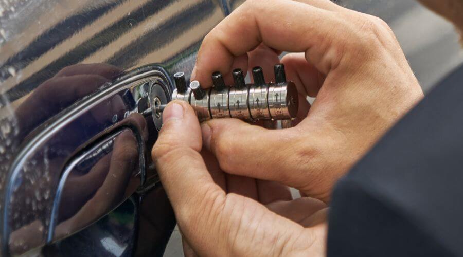 Expert Emergency Roof Repairs services in Chugwater, WY